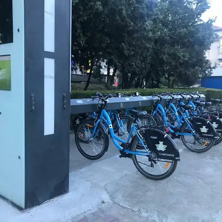 בית הארחה Black Sea House 3*